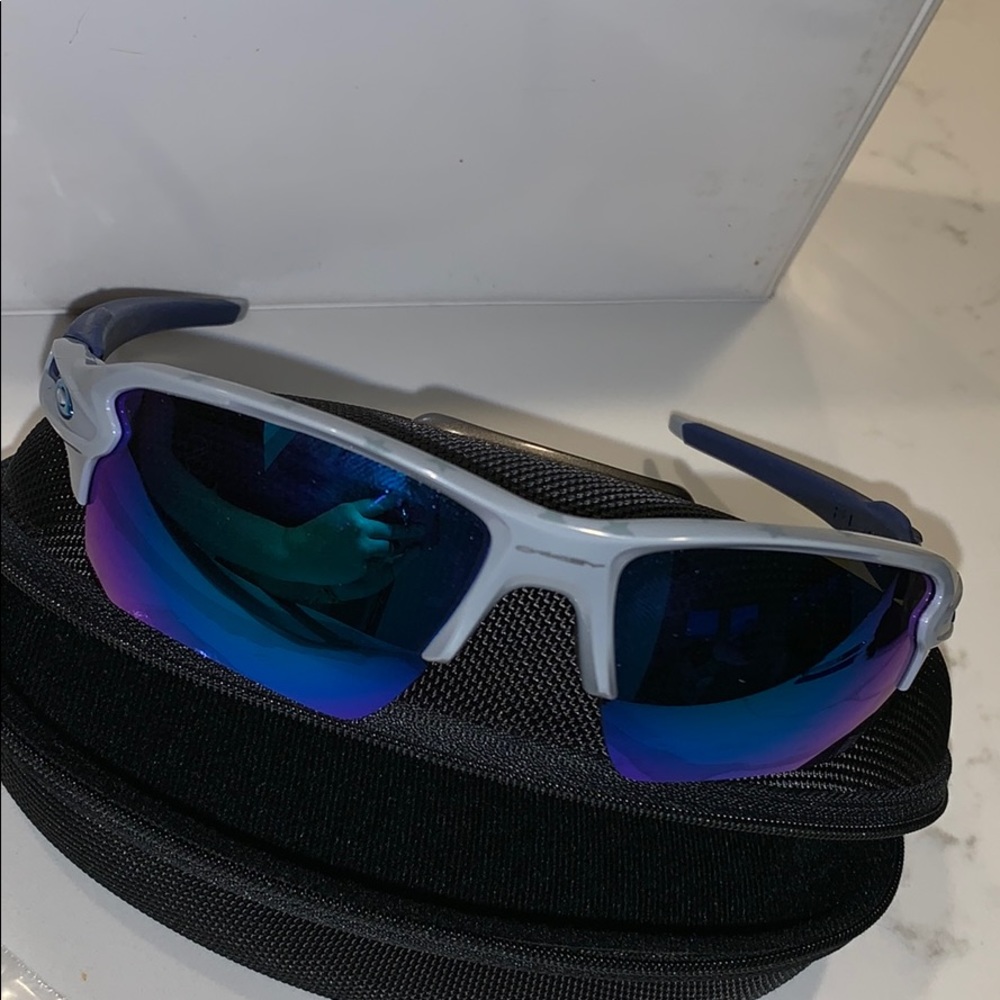 Oakley sunglasses. Flak 2.0 Team USA